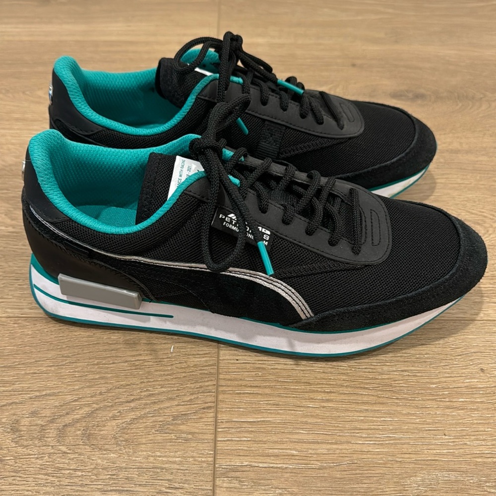 Mercedes-AMG Petronas F1 Future Rider Men's Sneakers size 9.5